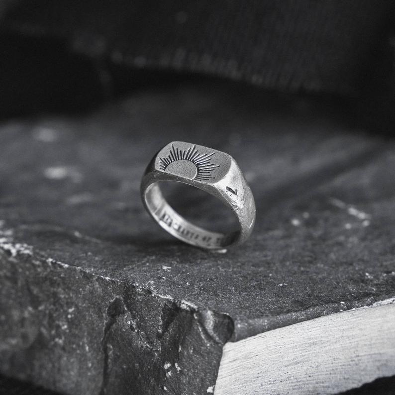 Sunrise Men's Vintage-Style Ring