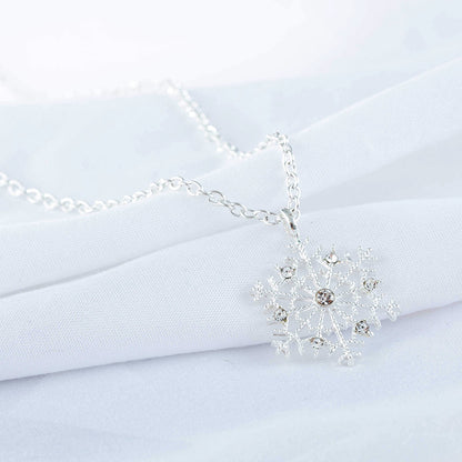 Fashionable Snowflake Diamond Necklace