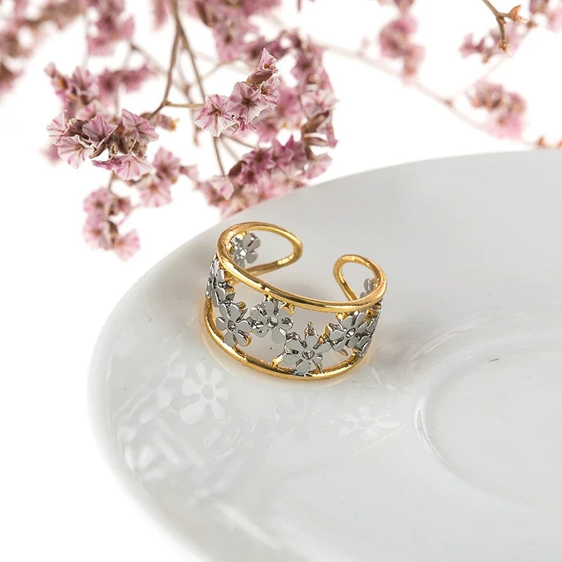18k Rose Gold Two-tone Flower Ring
