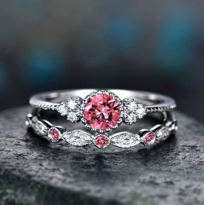 Two-piece Emerald Ring Set