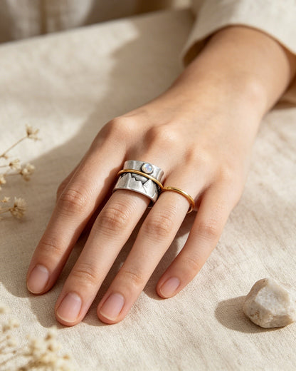 Valley Golden Circle Moonstone Ring