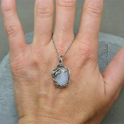 Retro Twisted Moonstone Necklace