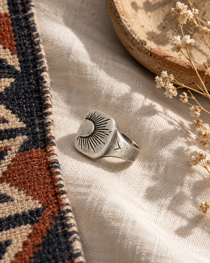 Sunrise Men's Vintage-Style Ring