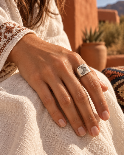 Sunrise Men's Vintage-Style Ring