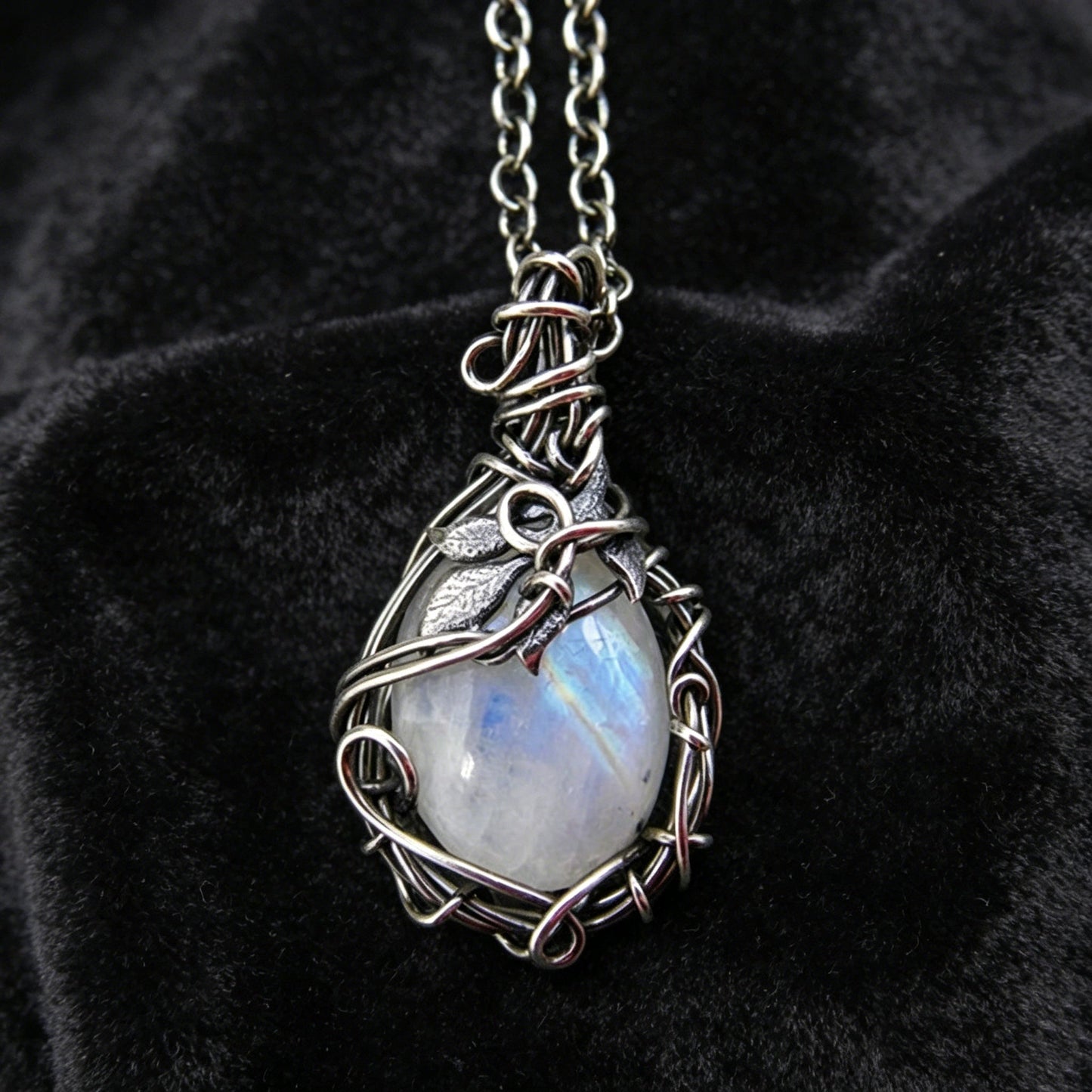 Retro Twisted Moonstone Necklace