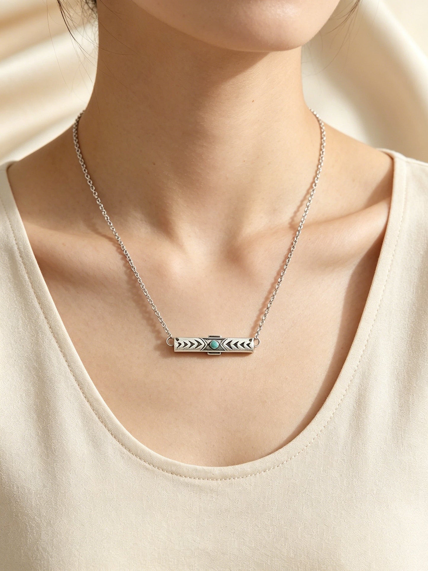 Single Arrow Pendant Necklace
