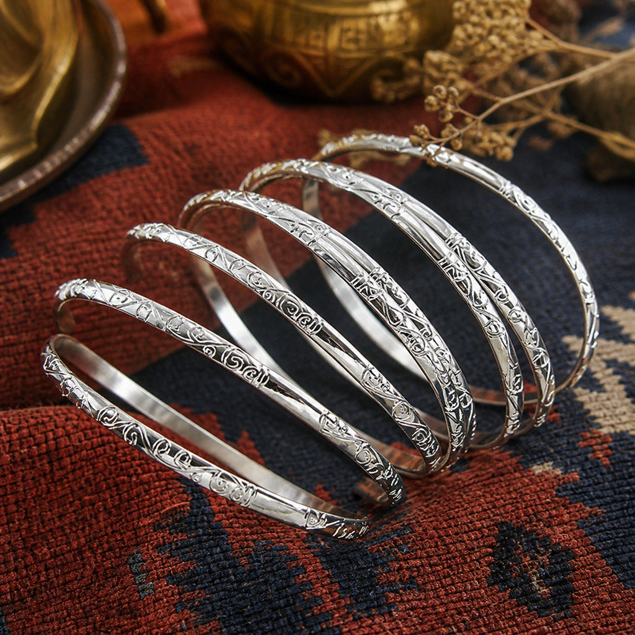 5-piece Embroidered Circular Silver Bracelets