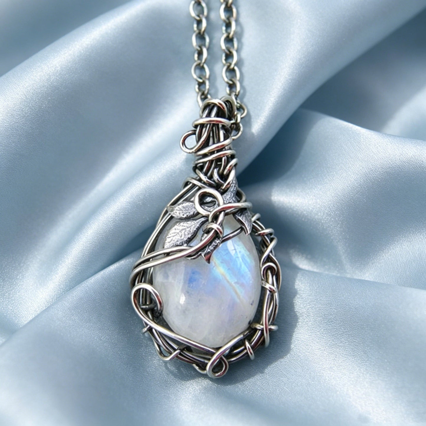 Retro Twisted Moonstone Necklace