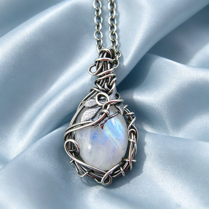 Retro Twisted Moonstone Necklace
