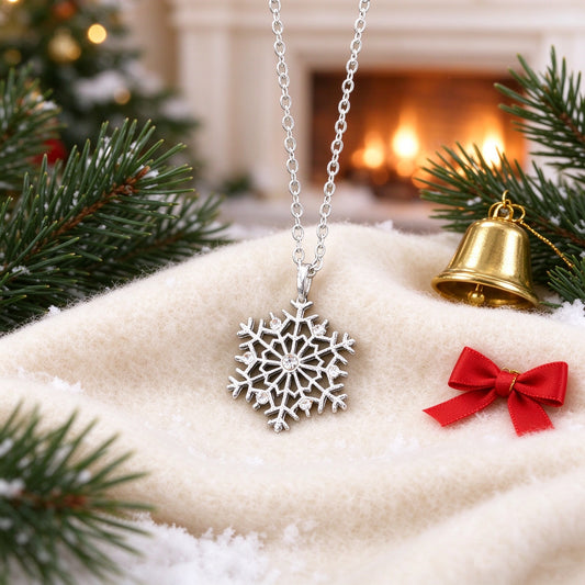 Fashionable Snowflake Diamond Necklace