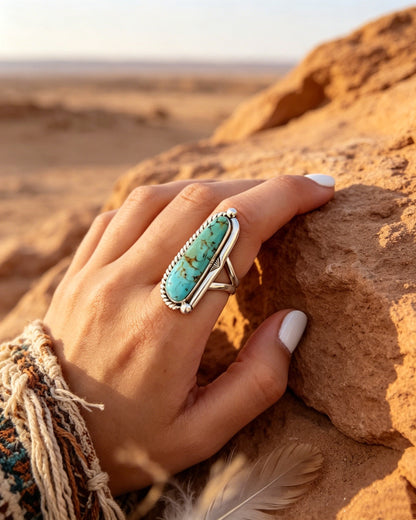 Waterdrop-shaped Turquoise Patterned Ring