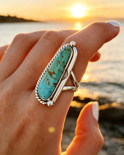Waterdrop-shaped Turquoise Patterned Ring