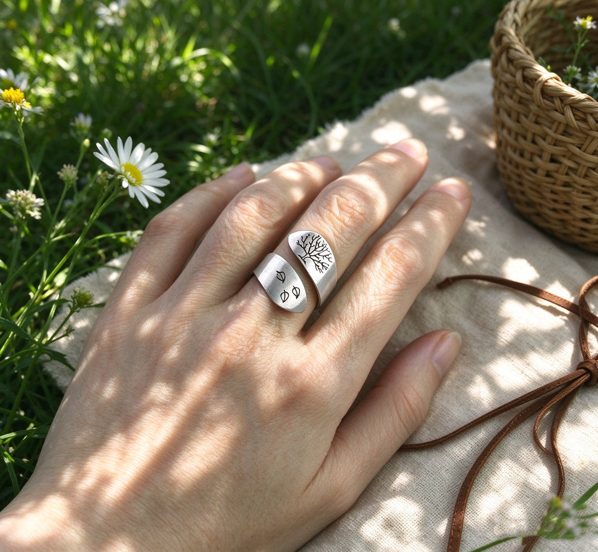 New model life Tree Open-wrapped Ring