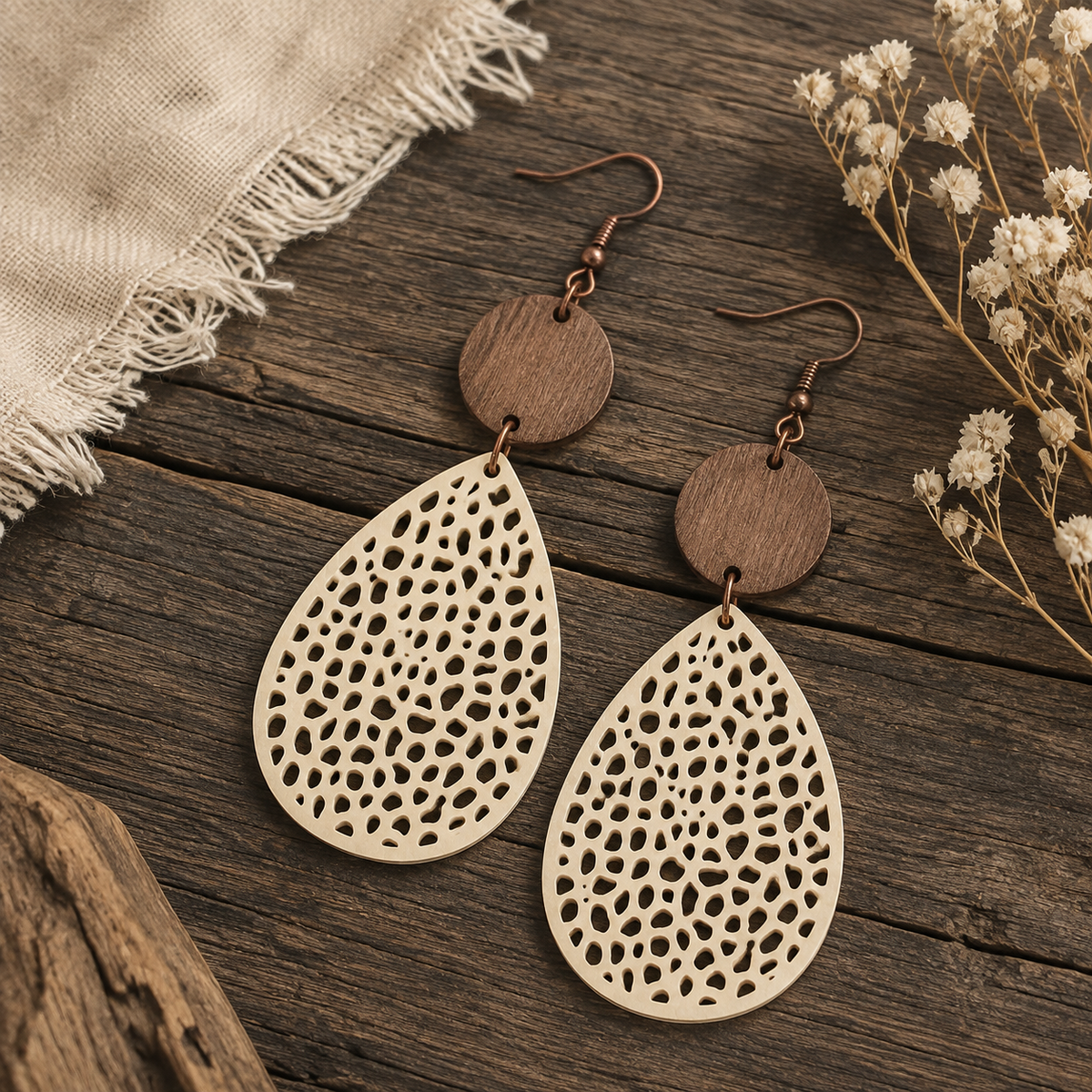 Retro Hollow Spider Web Wooden Pendant Earrings