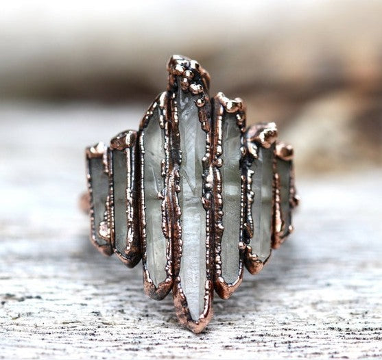 Irregular-Shaped Rock Bordering Ring