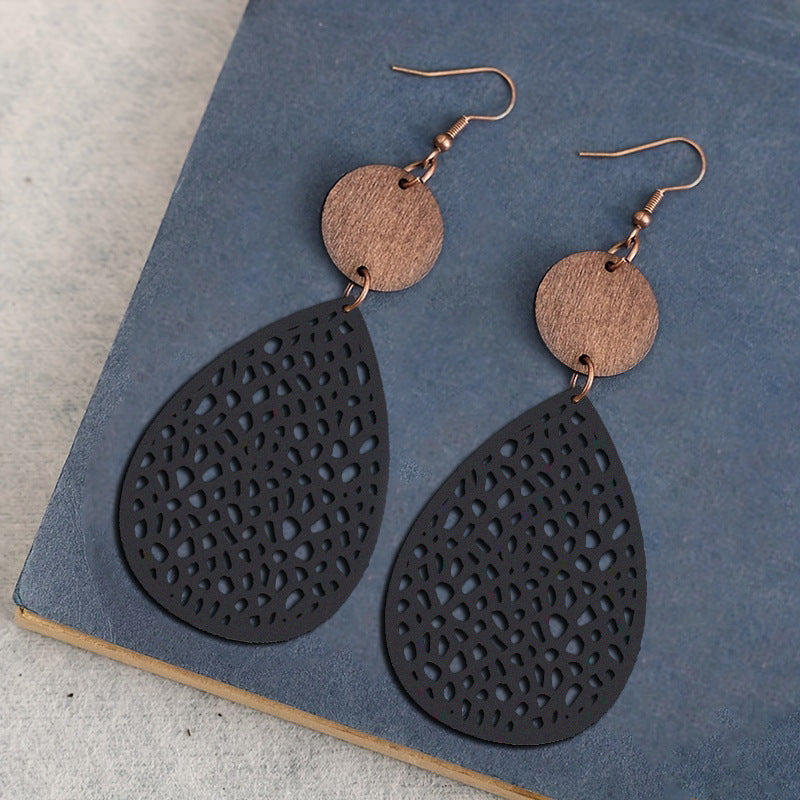 Retro Hollow Spider Web Wooden Pendant Earrings