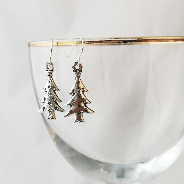 Exquisite and Simple Christmas Tree Earrings