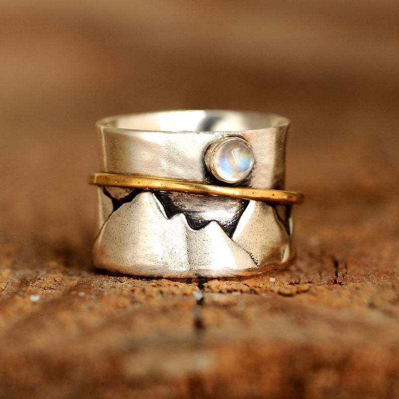 Valley Golden Circle Moonstone Ring
