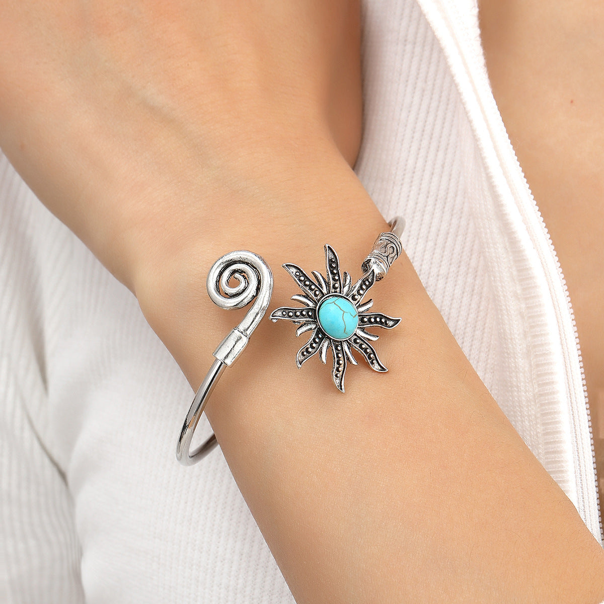 Retro Sunflower Greenstone Bracelet