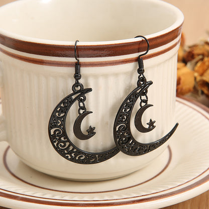 【Halloween Black Collection】 Hollow Crescent-shaped Earrings