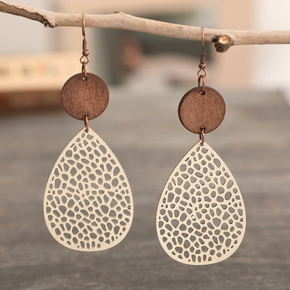Retro Hollow Spider Web Wooden Pendant Earrings
