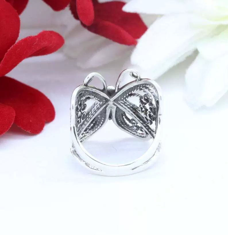 Retro Engraved Butterfly Ring