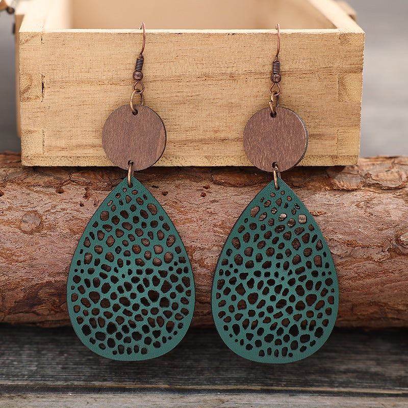 Retro Hollow Spider Web Wooden Pendant Earrings