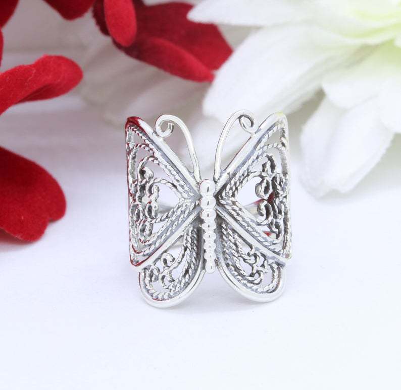 Retro Engraved Butterfly Ring