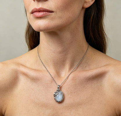Retro Twisted Moonstone Necklace